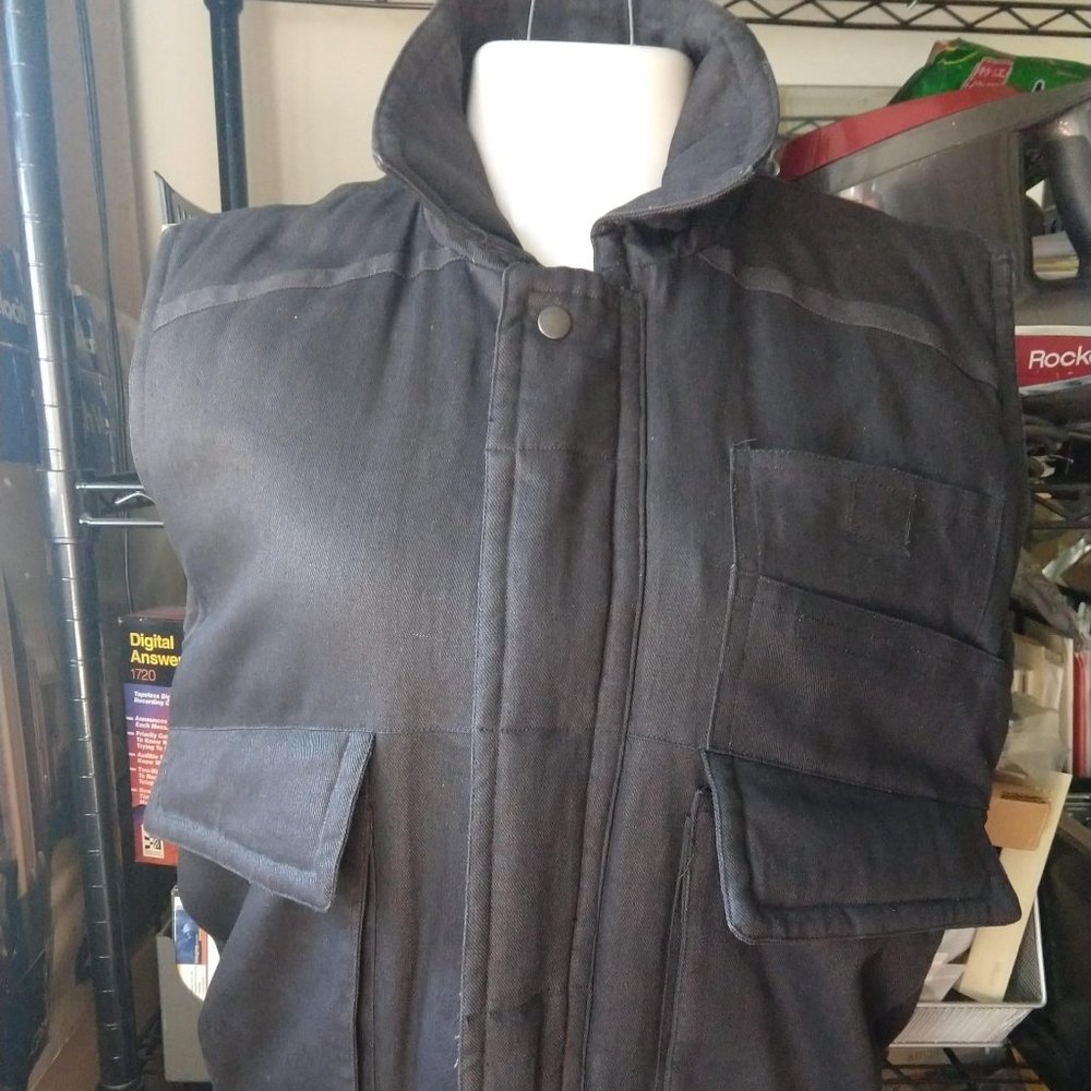 Branded Lion Plaid Flannel Lined Black Puffer Vest (M)